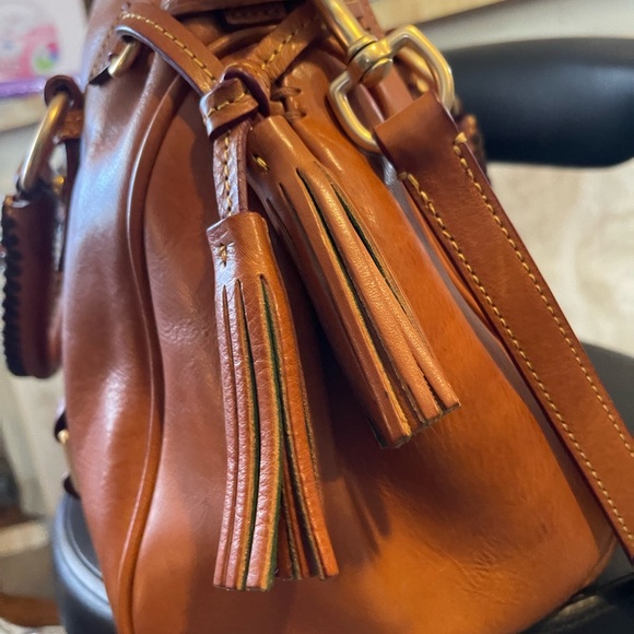 Dooney & Bourke  Florentine Satchel Leather Tote Bag natural excellent condition - Picture 7 of 16